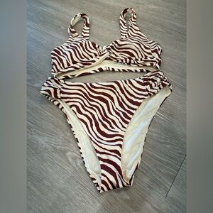 NWOT Andie Zebra Stripe Bikini Set